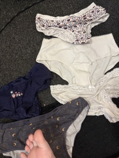 vend sous vêtements jeune femme !