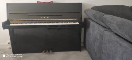 Vends piano droit yamaha