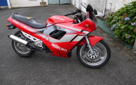 vends Suzuki 750 GSXF