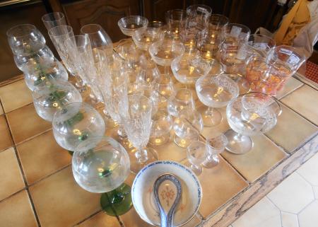 Verres toutes sorte dont certains en cristal
