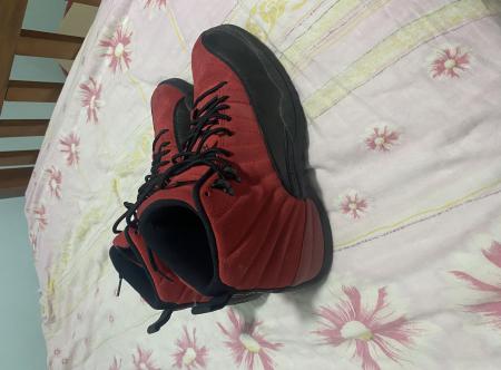 Jordan retro 12 rouge